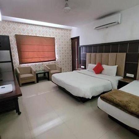 Fabhotel Prime Sapphire Regency Вадодара Экстерьер фото