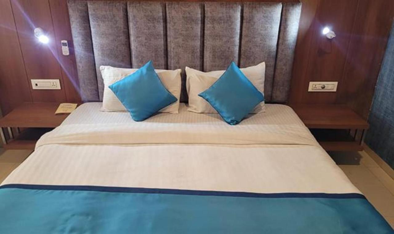 Fabhotel Prime Sapphire Regency Вадодара Экстерьер фото