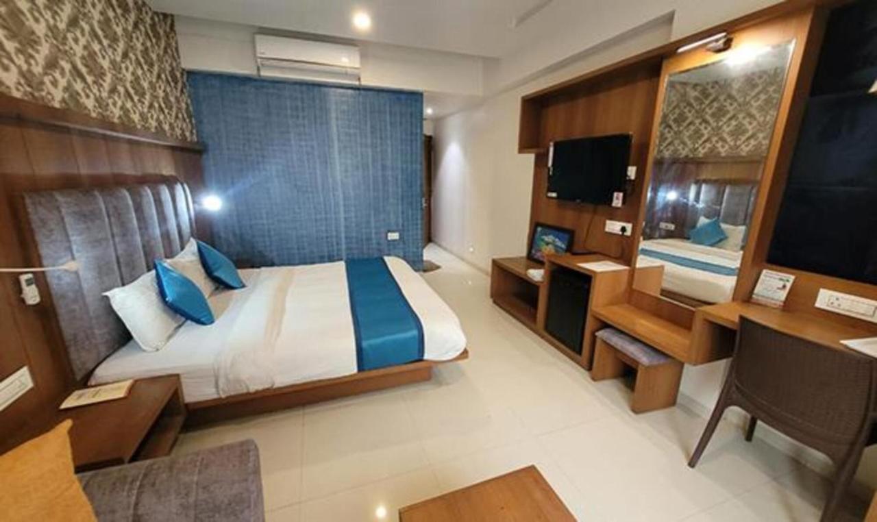 Fabhotel Prime Sapphire Regency Вадодара Экстерьер фото