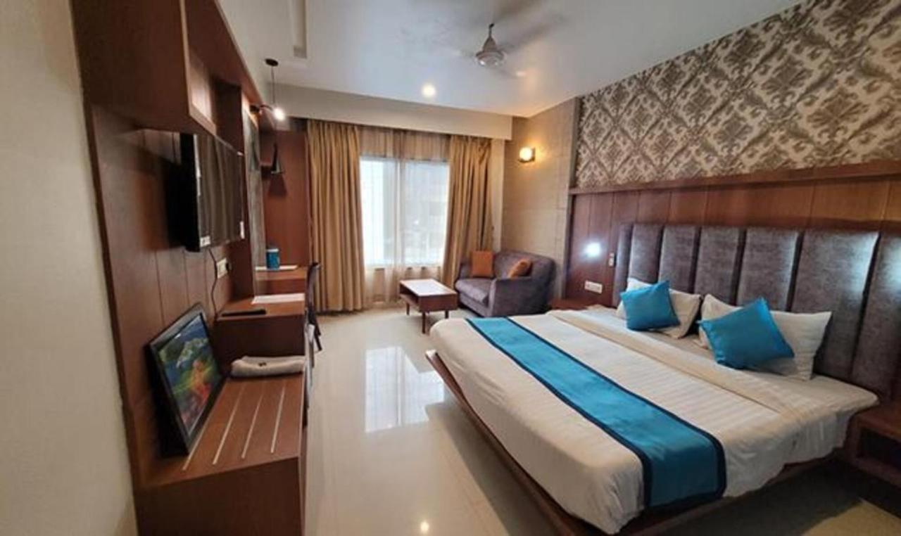 Fabhotel Prime Sapphire Regency Вадодара Экстерьер фото